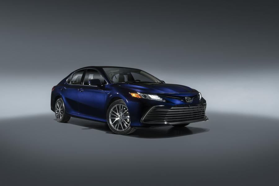  Toyota Camry XLE 2020 года  (NA) (фото 1 из 11)